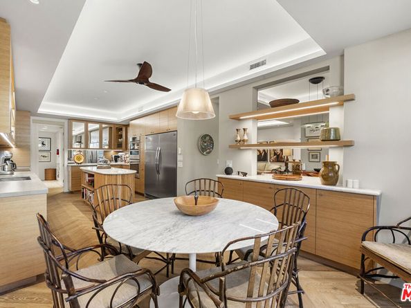 2263 Century 206, Los Angeles CA 90067