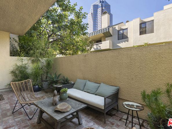 2263 Century 206, Los Angeles CA 90067