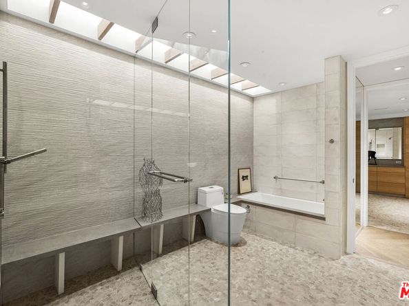 2263 Century 206, Los Angeles CA 90067