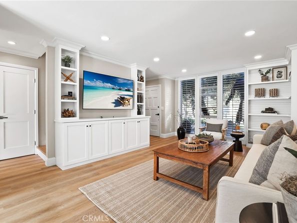 2209 Vista Huerta, Newport Beach CA 92660