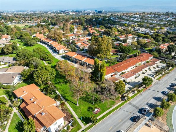 2209 Vista Huerta, Newport Beach CA 92660