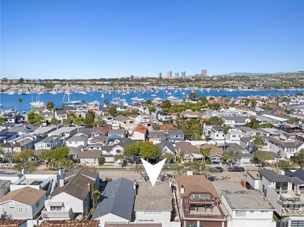 1537 E Ocean Boulevard, Newport Beach CA 92661