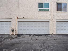 18411 Hatteras Street 138, Tarzana CA 91356