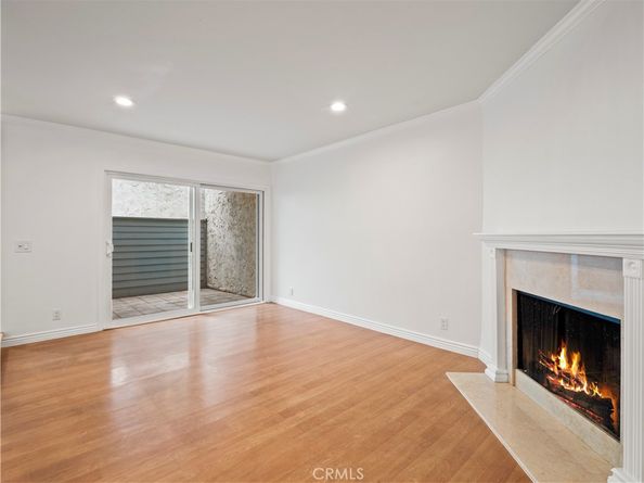 18411 Hatteras Street 138, Tarzana CA 91356