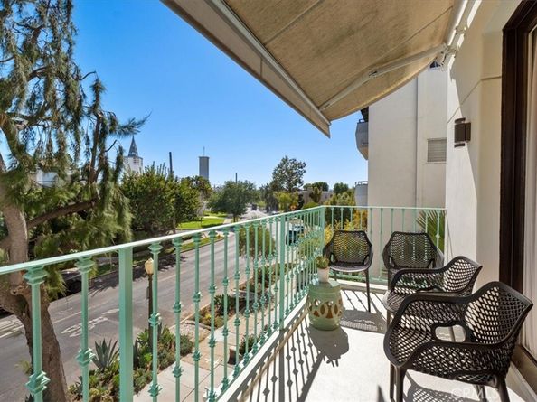 10721 Ohio Avenue, Los Angeles CA 90024