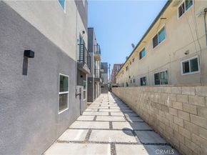 1032 N Oxford Avenue, Los Angeles CA 90029