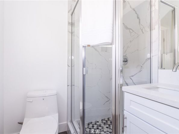 1032 N Oxford Avenue, Los Angeles CA 90029