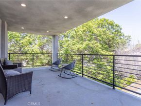 1032 N Oxford Avenue, Los Angeles CA 90029