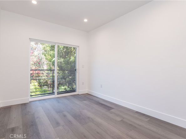 1032 N Oxford Avenue, Los Angeles CA 90029