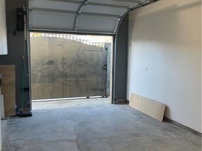 8458 Canby Avenue, Northridge CA 91325