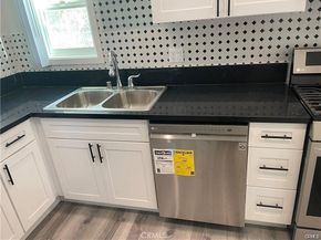 8458 Canby Avenue, Northridge CA 91325