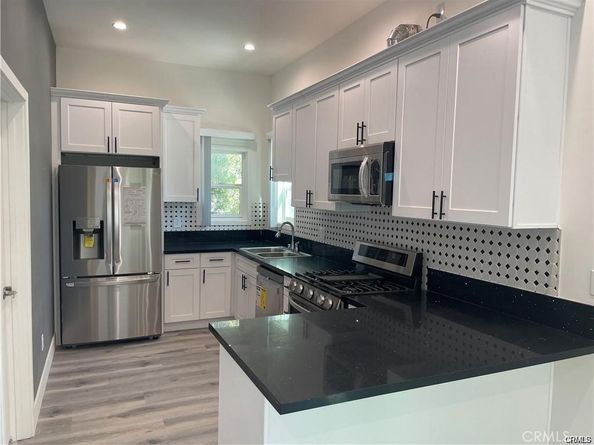 8458 Canby Avenue, Northridge CA 91325