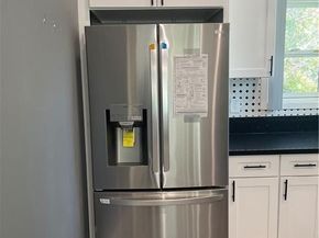 8458 Canby Avenue, Northridge CA 91325