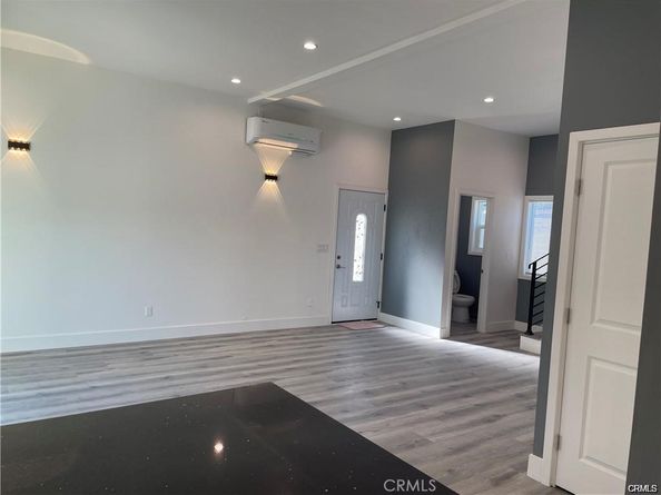 8458 Canby Avenue, Northridge CA 91325