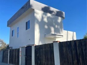 8458 Canby Avenue, Northridge CA 91325