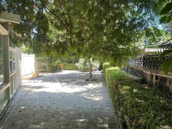 8458 Canby Avenue, Northridge CA 91325