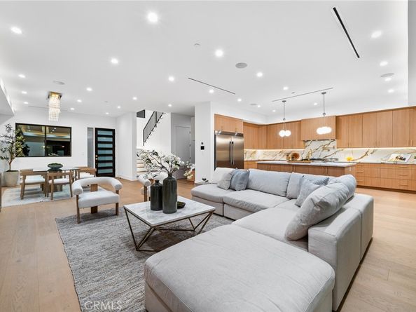 5945 Hesperia Avenue, Encino CA 91316