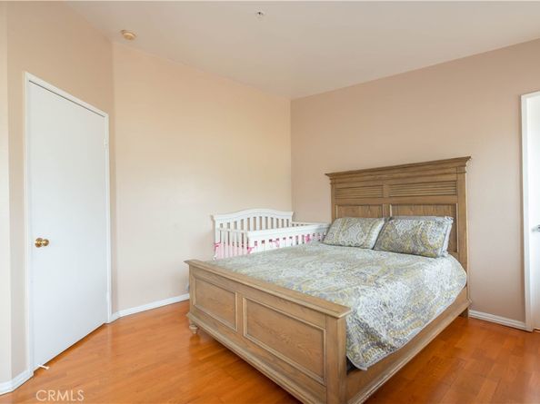 11377 Osborne Place 34, Sylmar CA 91342