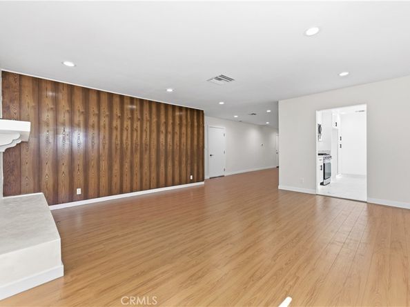 15210 Cohasset Street, Van Nuys CA 91405