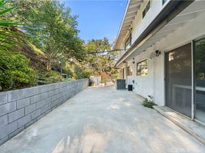 11944 Briarvale Lane, Studio City CA 91604