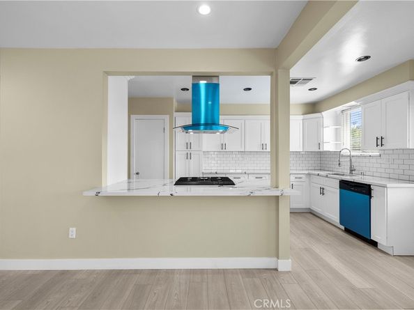 12554 Lorne, North Hollywood CA 91605