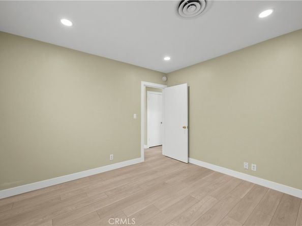 12554 Lorne, North Hollywood CA 91605
