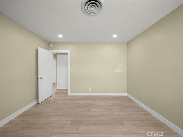 12554 Lorne, North Hollywood CA 91605