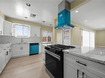 12554 Lorne