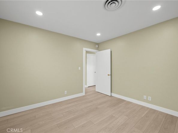 12554 Lorne, North Hollywood CA 91605