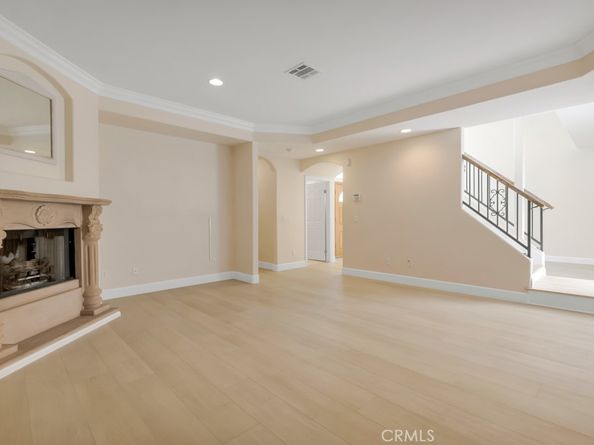 17743 Merridy Street, Northridge CA 91325