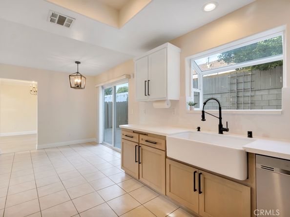 17743 Merridy Street, Northridge CA 91325