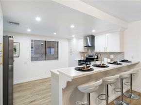 28156 Driver Avenue 5, Agoura Hills CA 91301