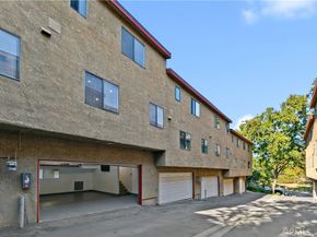 28156 Driver Avenue 5, Agoura Hills CA 91301