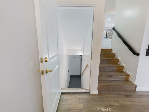 28156 Driver Avenue 5, Agoura Hills CA 91301