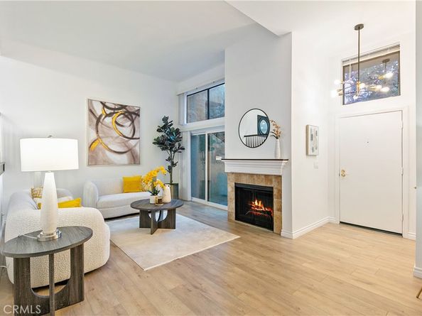 28156 Driver Avenue 5, Agoura Hills CA 91301