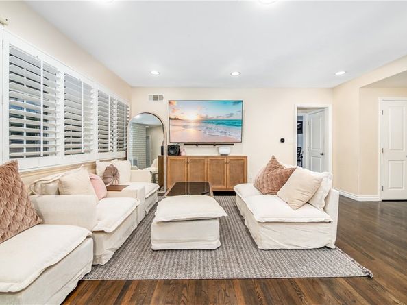 15852 Index Street, Granada Hills CA 91344