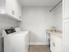 16600 Gilmore Street, Lake Balboa CA 91406