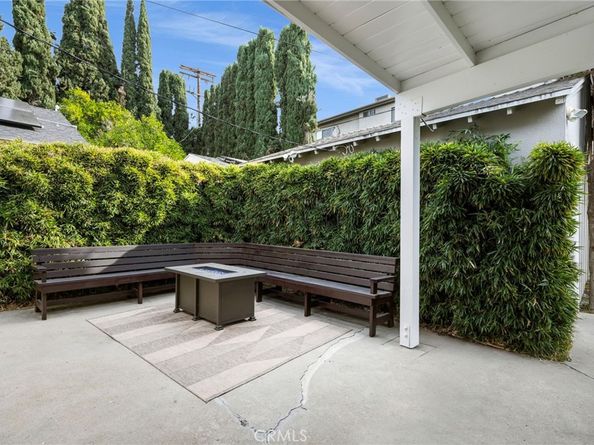 16600 Gilmore Street, Lake Balboa CA 91406