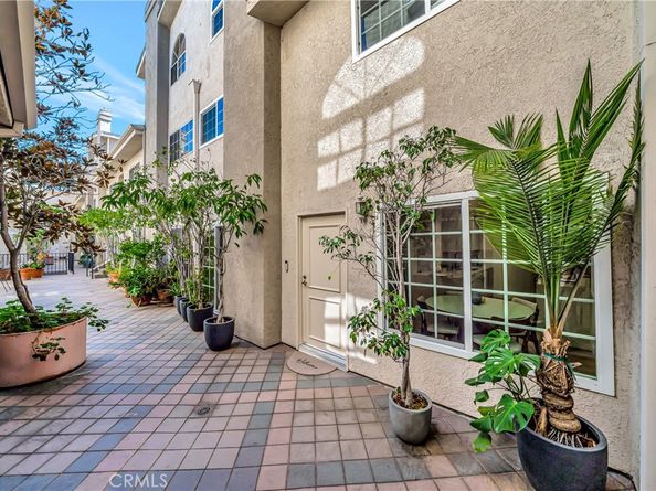 14727 Magnolia Boulevard 126, Sherman Oaks CA 91403