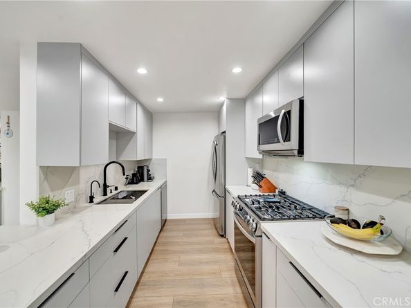 14727 Magnolia Boulevard 126, Sherman Oaks CA 91403