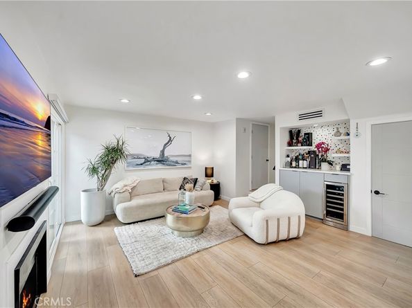 14727 Magnolia Boulevard 126, Sherman Oaks CA 91403