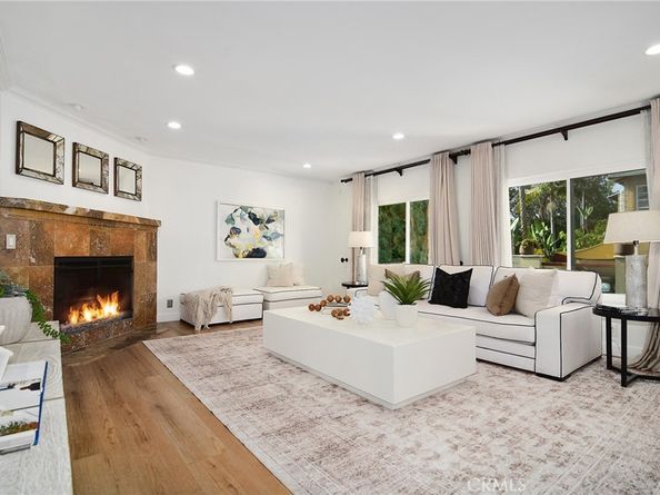 959 N Doheny 205, West Hollywood CA 90069