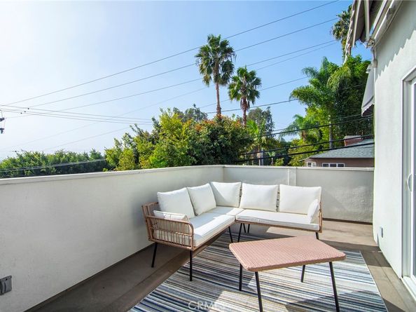 959 N Doheny 205, West Hollywood CA 90069