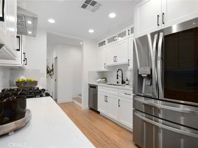 959 N Doheny 205, West Hollywood CA 90069