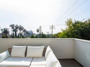 959 N Doheny 205, West Hollywood CA 90069