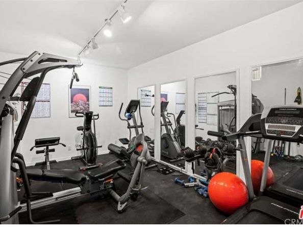 959 N Doheny 205, West Hollywood CA 90069