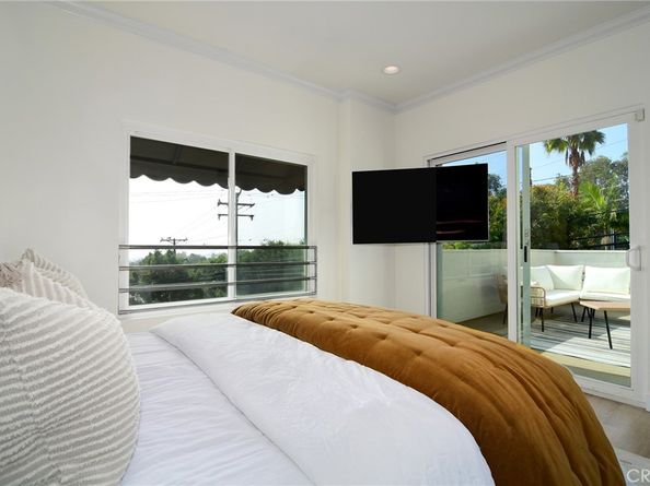 959 N Doheny 205, West Hollywood CA 90069