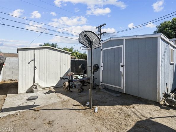 10618 Grape St, Los Angeles CA 90002