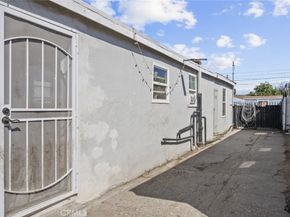 10618 Grape St, Los Angeles CA 90002