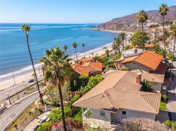 17632 Revello, Pacific Palisades CA 90272